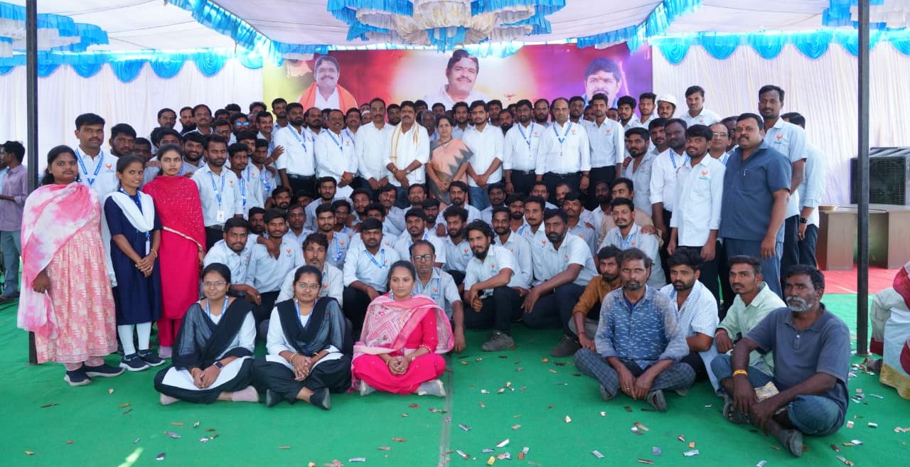 ఆర్బీఓఎల్‌ ఫ్యాక్టరీలో కొలాహలం..!