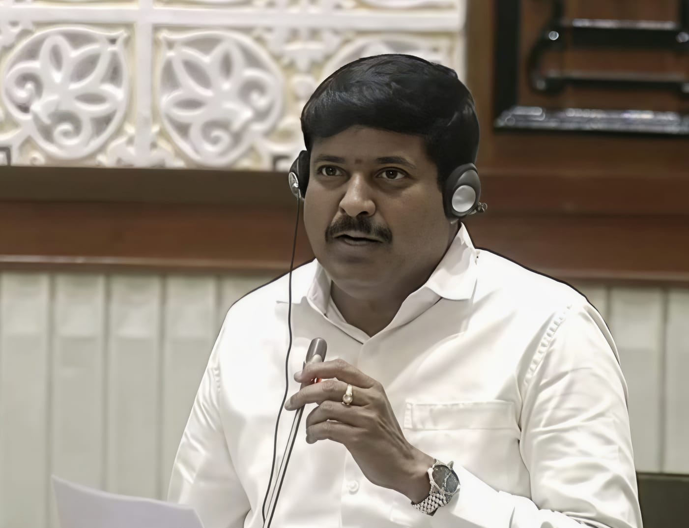 తాండూరు రోడ్ల పురోగతికి ప్రాధాన్యం ఇవ్వండి