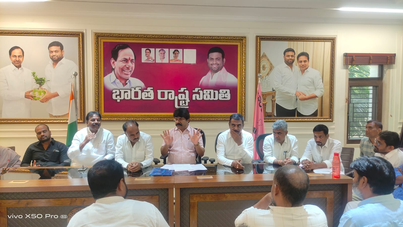 శ్రీశైల్‌ రెడ్డికి గులాబీ పగ్గాలు..!