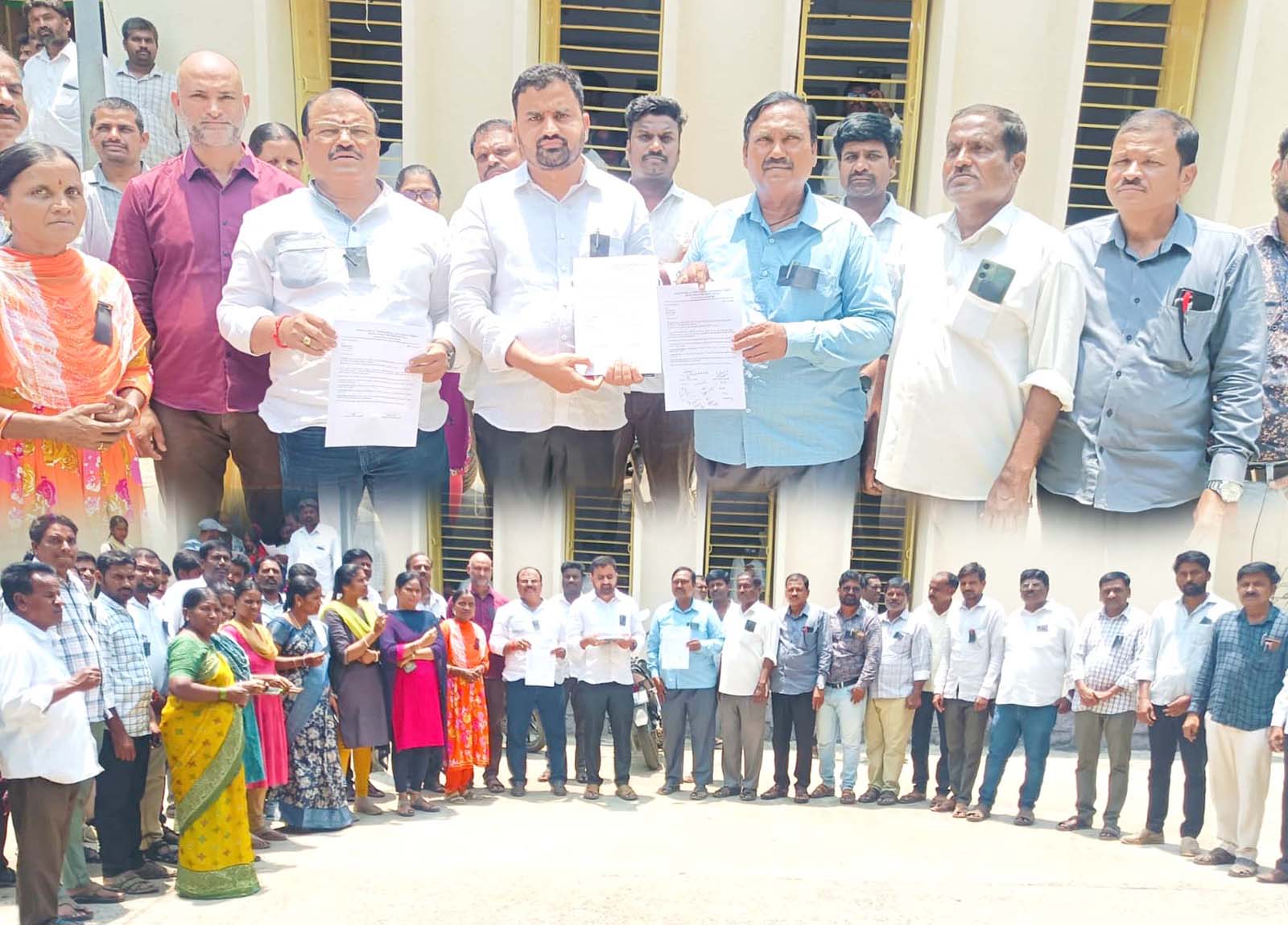 2వ పీఆర్సీని అమలు చేయాల్సిందే