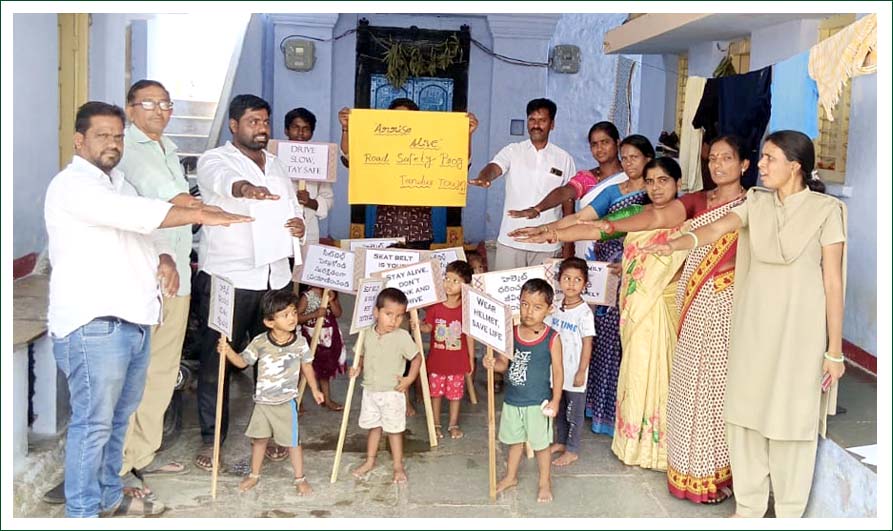 రోడ్డు ప్రమాదాల నివారణకు అందరు తోడ్పడాలి