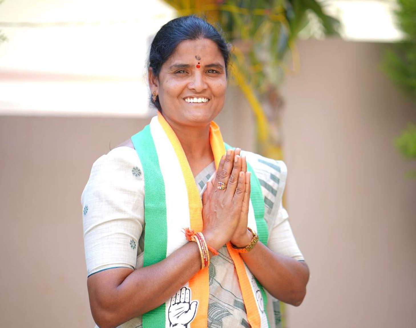 మచ్చలేని ఎమ్మెల్యే మనోహరన్న..!
