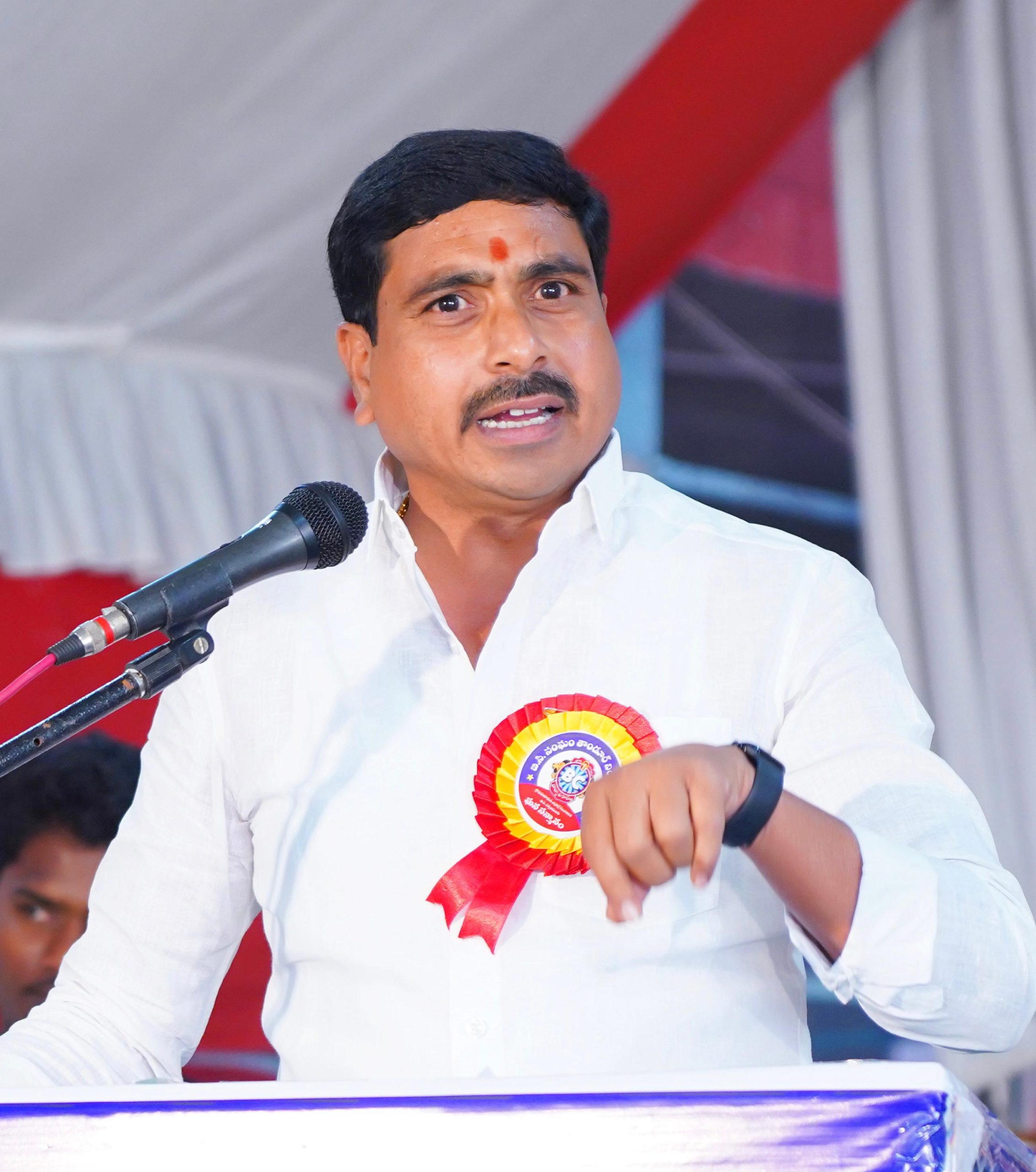 నీట్ లీకేజీ బాధ్యులపై కఠిన చర్యలు తీసుకోవాలి