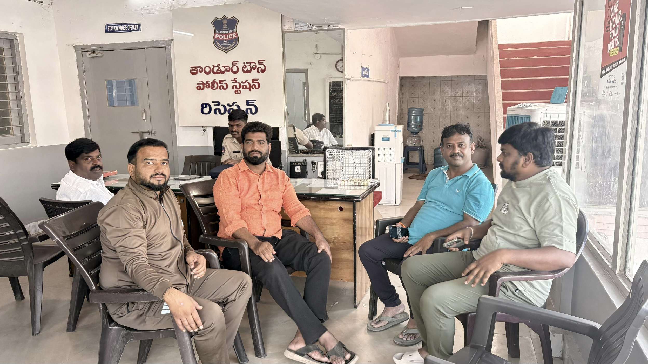 బీఆర్ఎస్, బీజేపీ నేతల అరెస్ట్..!