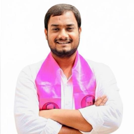కేటీఆర్‌ గురించి మాట్లాడే స్థాయి మీది కాదు