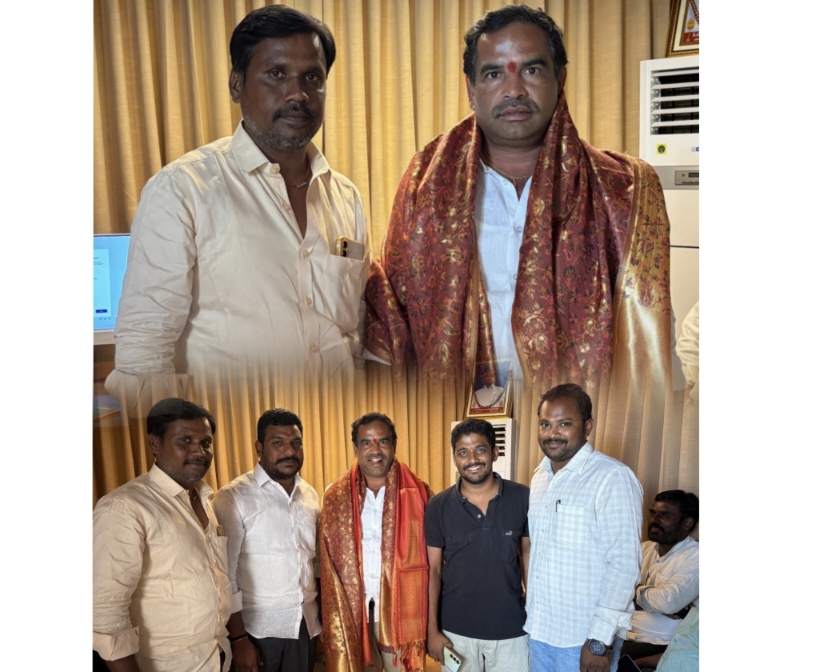 కోడంగల్ మున్సిపల్ చైర్మన్ ను కలిసిన నేతలు
