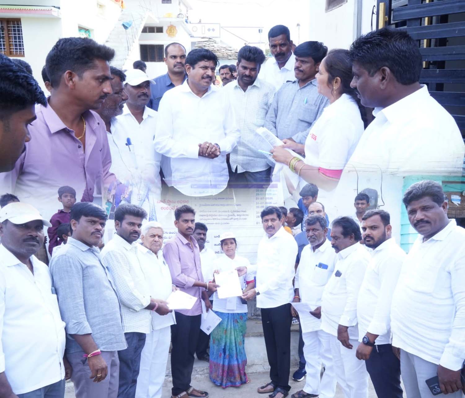 సర్‌ను పారదర్శకంగా పూర్తి