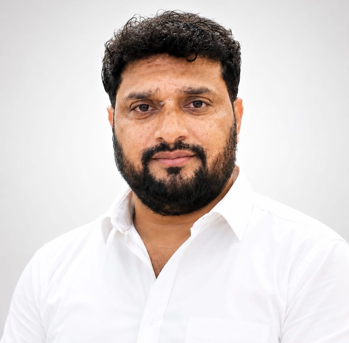 డబుల్‌ బెడ్‌ రూంను పేదలకు ఇచ్చేస్తా