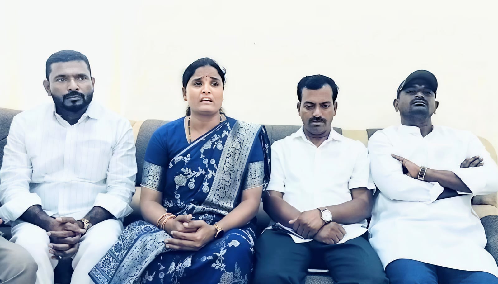 వాళ్లవి బురద జల్లే రాజకీయాలు..!