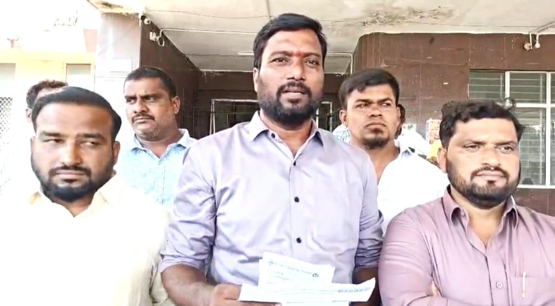 జిల్లా ఆసుపత్రిని తాండూరులోనే కొనసాగించాలి