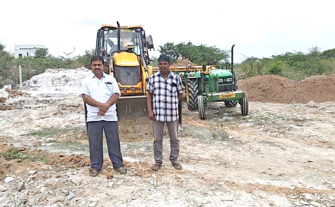 సర్వే నెంబర్ 111, 112లో వివాదం..!