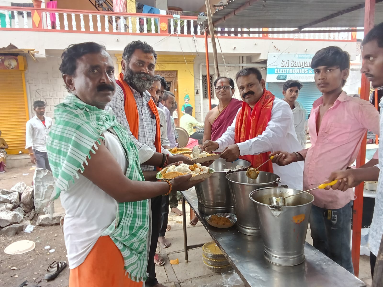 దత్తాత్రేయ సేవలో విఠల్ నాయక్