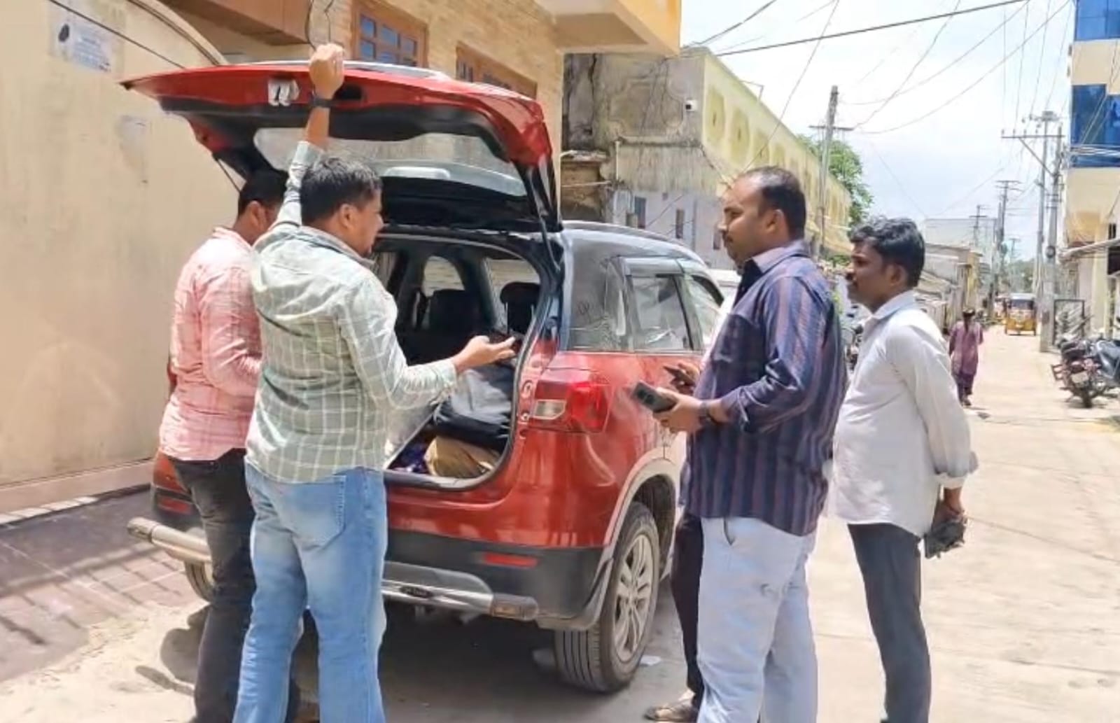 తాండూరులో ఏసీబీ దాడులు