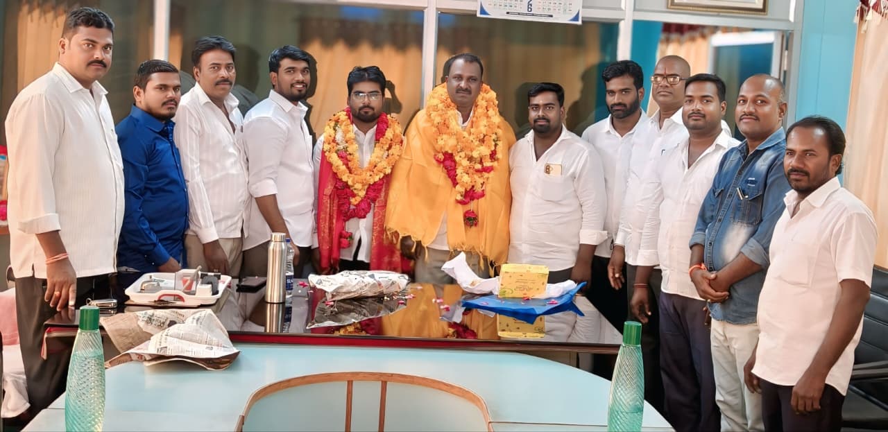ఏఎంసీ చైర్మన్‌కు ఘన సన్మానం