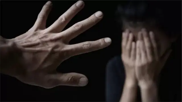 కాలేజీలో కామాంధుడు..!