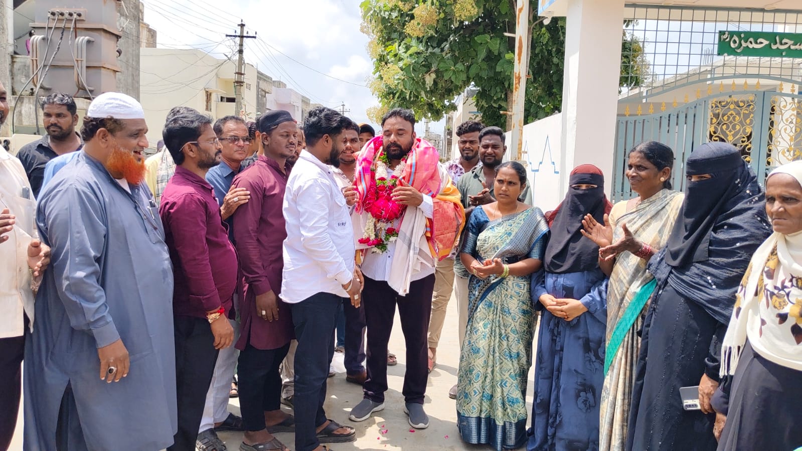 శభాష్‌ జావిద్‌ భాయ్‌..!