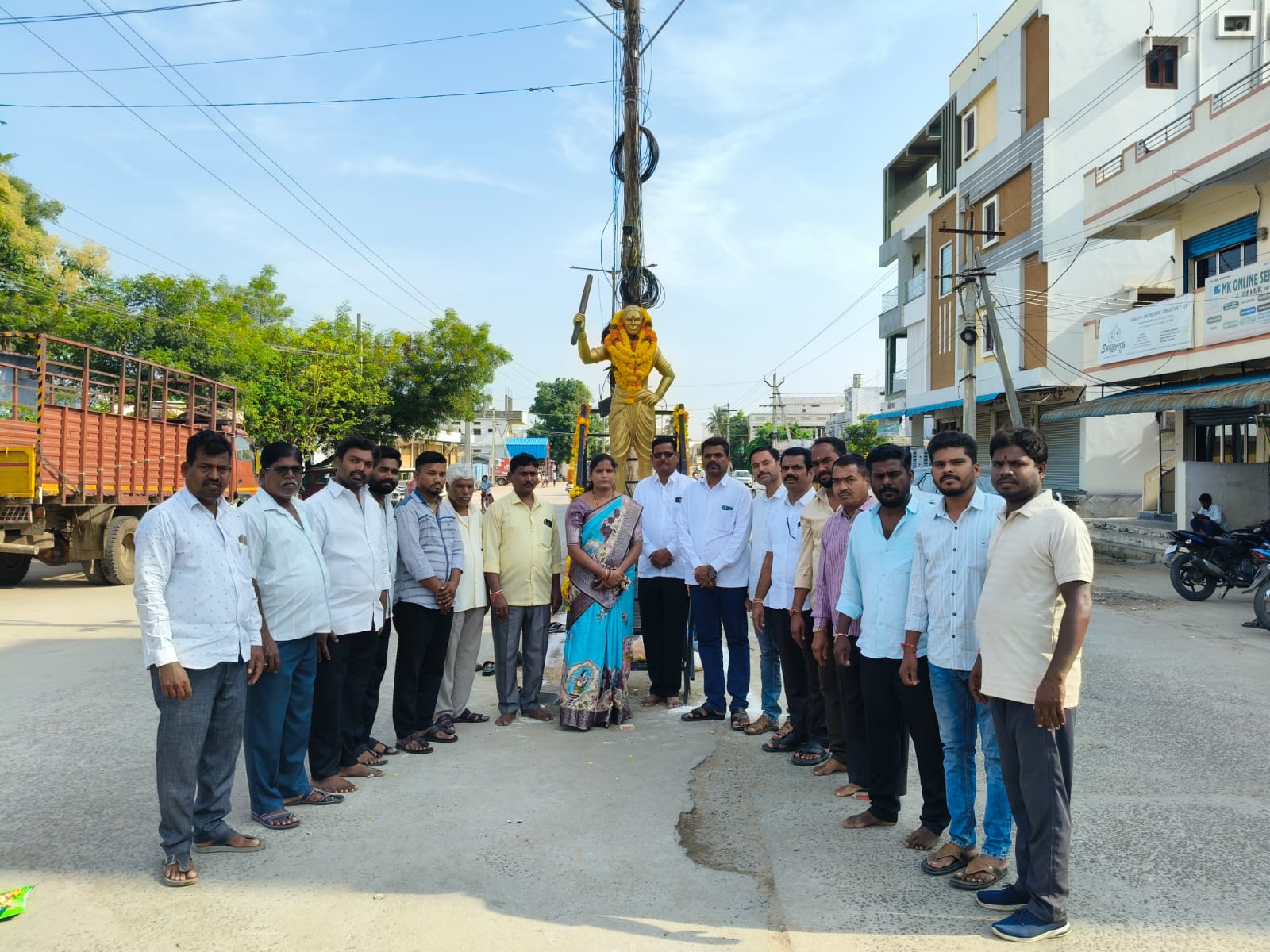 ఐలమ్మ పోరాటమే స్ఫూర్తి..!