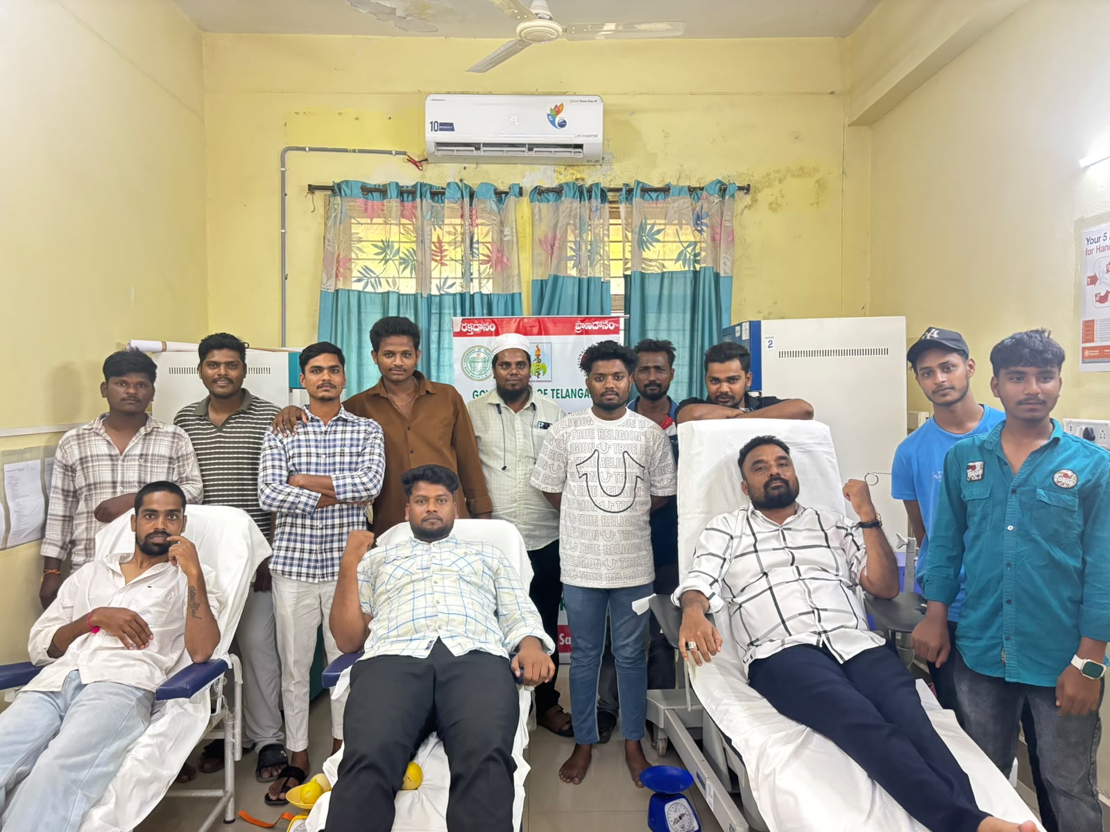 పండుగ వేళ.. ప్రాణదాతలు..!