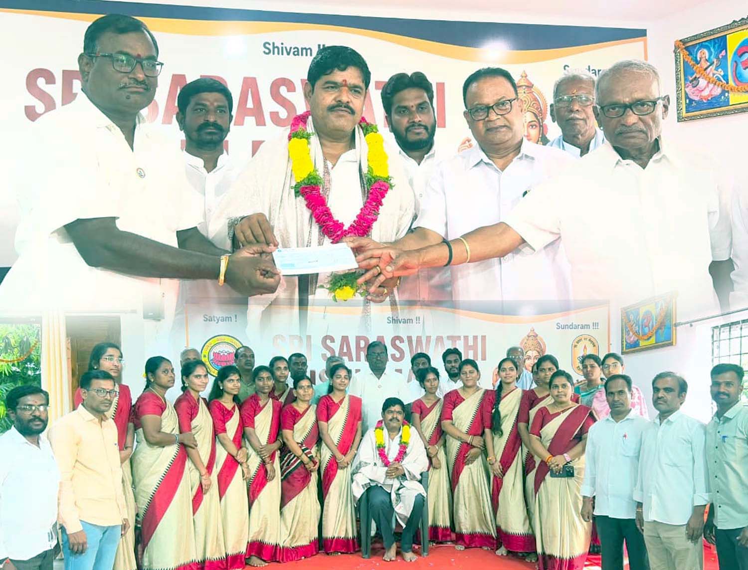 బుయ్యని శ్రీనివాస్‌రెడ్డి సేవా స్ఫూర్తి..!