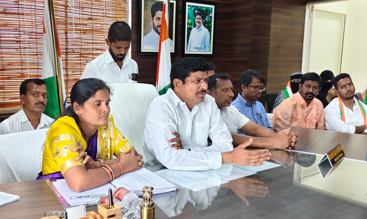 రాజీనామాకు తయార్..!